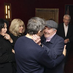 La justice a confirmé un non-lieu en janvier 2025.
Yamina Benguigui, Brigitte Macron, Ary Abittan, Claude Lelouch, lors de la première du nouveau spectacle de Ary Abittan, "Ary Abittan Authentique" aux Folies Bergère à Paris, France, le 07 décembre 2025. © Jack Tribeca / Bestimage