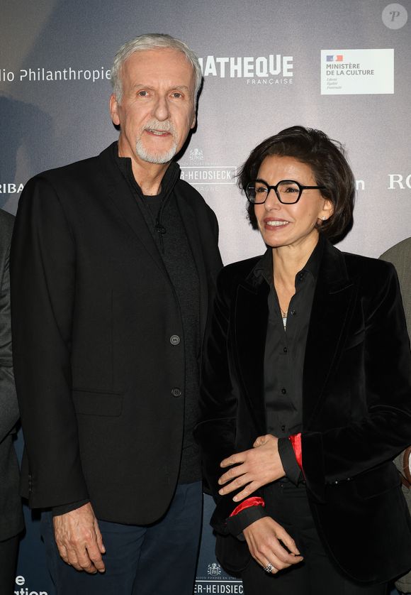 James Cameron et Rachida Dati, ministre de la Culture lors du Vernissage de l'exposition "L'Art de James Cameron" à La Cinémathèque française à Paris le 3 avril 2024. © Guirec Coadic / Bestimage