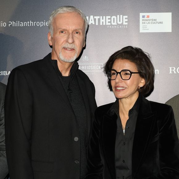 James Cameron et Rachida Dati, ministre de la Culture lors du Vernissage de l'exposition "L'Art de James Cameron" à La Cinémathèque française à Paris le 3 avril 2024. © Guirec Coadic / Bestimage