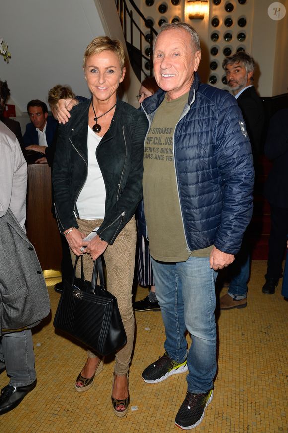 Yves Rénier et sa femme Karin - Inauguration du théâtre de la Tour Eiffel à Paris le 16 octobre 2017. © Coadic Guirec/Bestimage