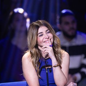 Exclusif - Julie Zenatti lors de l'enregistrement de l'émission "La Boîte à secrets", présentée par F.Bollaert et diffusée le 2 janvier 2026 sur France 3, dans les studios du Lendit à Saint-Denis, France, le 1er décembre 2025. © Cyril Moreau/Bestimage