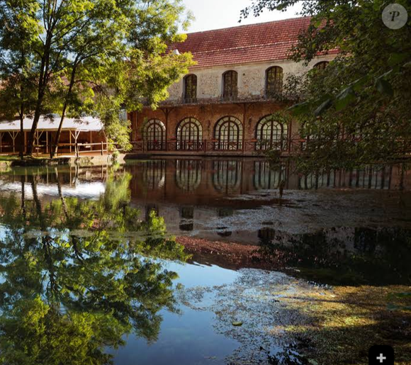 Maison "Les Sources" vendue aux enchères ayant appartenu à la famille Paradis