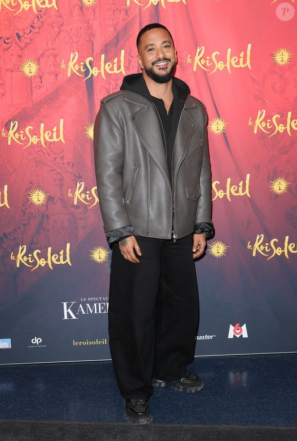 Slimane lors de la générale du spectacle "Le roi soleil" au Dôme de Paris le 9 décembre 2025.

© Coadic Guirec / Bestimage