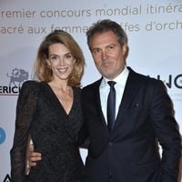 L’ex de Julie Andrieu, bien plus âgé qu’elle, partage une photo de son mariage avec Stéphane Delajoux, elle avait misé sur une robe très originale