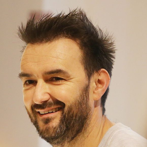 Exclusif - Cyril Lignac dédicace son livre "Saisons" à Paris le 7 décembre 2019. © Jonathan Rebboah/Panoramic/Bestimage