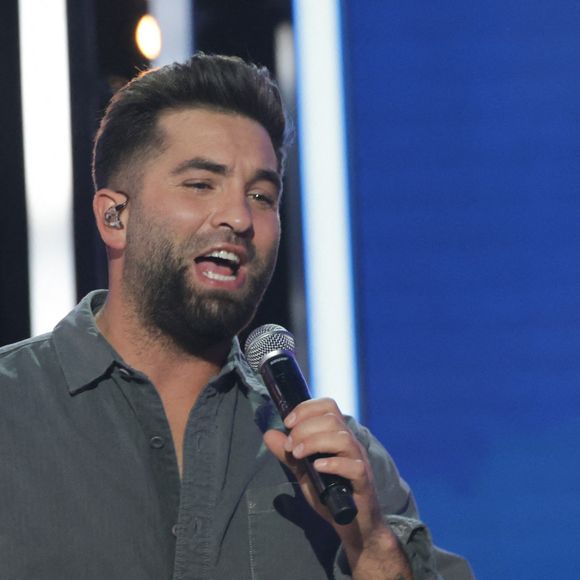 Kendji Girac - Les célébrités se mobilisent pour la 38ème édition du Téléthon dans les studios de France 2 à Paris © Coadic Guirec / Bestimage
