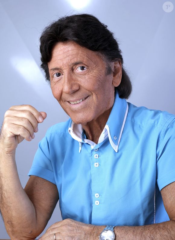 Mais pas question, pour l'artiste, d'être inactif ! Pierre Charby est en effet conseiller municipal, dans la commune où il vit, indique "Nice Matin".

Portrait de Pierre Charby, en 2015. JLPPA / Bestimage