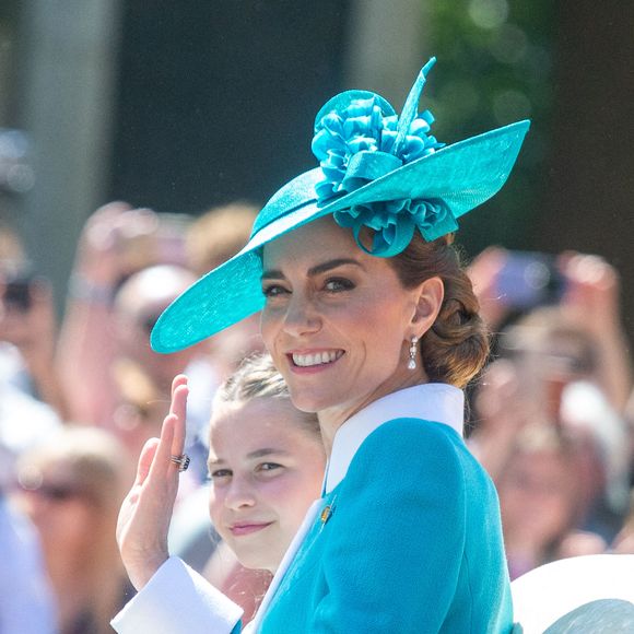 La princesse de Galles Cathrerine et la princesse Charlotte sont vues dans le Mall pendant le défilé du Trooping of the Colour, le 14 juin 2025, à Londres, Royaume-Uni. Photo par Tayfun Salci/ZUMA Press Wire/ABACAPRESS.COM