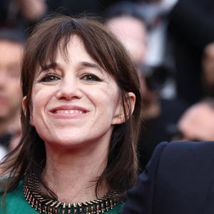 Charlotte Gainsbourg sur le tapis rouge du film The Phoenician Scheme lors du 78ème Festival de Cannes au Palais des Festivals le 18 mai 2025 à Cannes, France. Photo par Jerome Domine/ABACAPRESS.COM