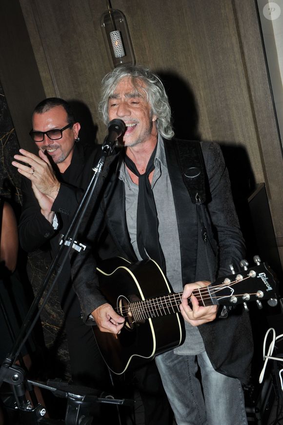 Exclusif - Louis Bertignac - Fête pour le 1er anniversaire du restaurant "Victoria 1836" à Paris, le 2 septembre 2015. Benjamin Patou, le PDG de Moma Group, a invité ses amis à fêter l'événement !