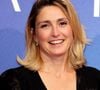 "C'est vrai qu'il y avait un petit air de famille"
Julie Gayet - Photocall de la cérémonie de clôture de la 26ème Edition du Festival de la Fiction de La Rochelle.
© Patrick Bernard / Bestimage