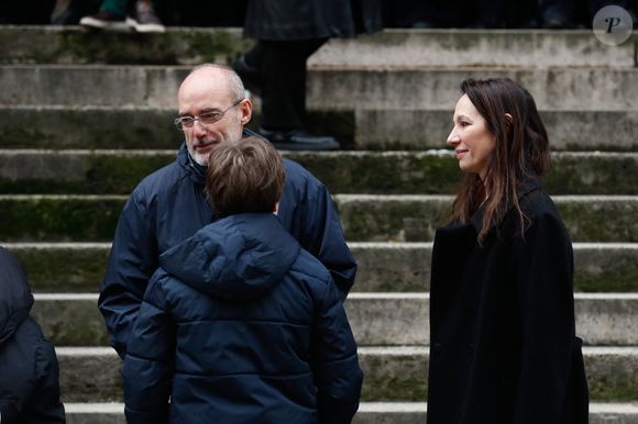 Gilles Muzas et Isabelle Le Nouvel - Sorties des obsèques de Niels Arestrup à l'Église Saint-Roch à Paris. Le 10 décembre 2024
© Christophe Clovis / Bestimage