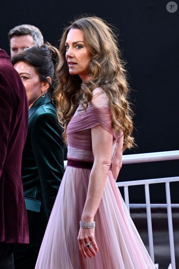 Catherine (Kate) Middleton, duchesse de Cambridge, au photocall des BAFTA (British Academy Film Awards) 2026 au Royal Festival Hall de Waterloo à Londres, Royaume Uni, le 22 février 2026. © Zak Hussein/Backgrid/Bestimage