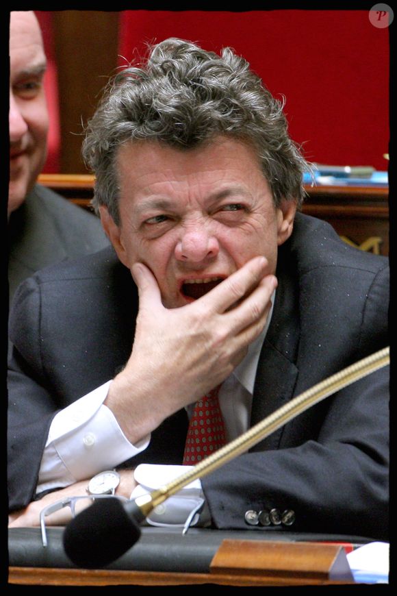 Médecin du sommeil, le dr. Marc Rey a répondu à nos confrères du Journal des Femmes.



Jean-Louis Boorlo à l'assemblée à Paris