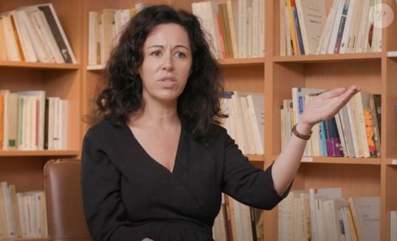 Caroline Goldman dans une vidéos de la chaîne YouTube - A bon entendeur - (Capture d'écran - 2023)