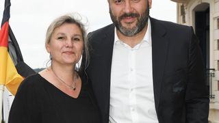 "Je n’ai jamais raconté cette histoire" : La demande en mariage peu commune de Bruce Toussaint à sa femme Catherine