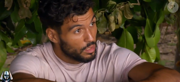 Et Mohamed en profite pour évoquer cet accessoire qui lui a presque coûté son aventure.

Episode 5 de "Koh-Lanta, La Revanche des 4 Terres" sur TF1