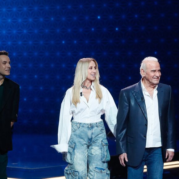 Exclusif - Théo Curin, Lara Fabian, Michel Fugain, Faustine Bollaert - Enregistrement de l'émission "La Boîte à Secrets N°19" dans les studios de la Cité du Cinéma à Saint-Denis, présentée par F.Bollaert et diffusée le 3 janvier sur France 3
© Christophe Clovis / Bestimage