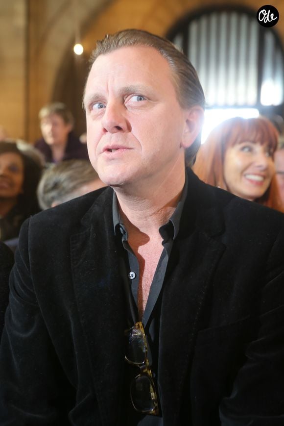 Mais il vient d’être condamné à trois ans d’interdiction de gérer une entreprise.

Claude François Junior (Jr) lors de la messe hommage à Claude François en l'église Notre-Dame d'Auteuil à Paris le 10 mars 2018. © CVS / Bestimage