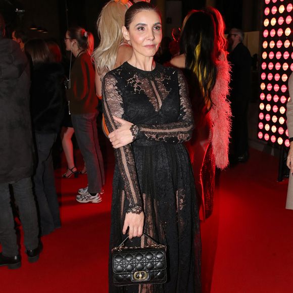 Très heureuse de ce retour, elle a confié ce qui l'a motivée à accepter ce rôle à Madame Figaro.

Clotilde Courau, Princesse de Savoie - « Dîner de la Mode » au bénéfice du Sidaction, au Palais de Tokyo, dans le cadre de la Fashion Week de Paris. Le 25 Janvier 2024. 
© Bertrand Rindoff Petroff / Bestimage