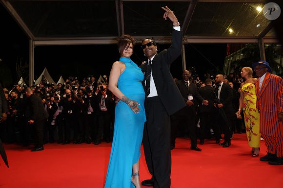 ASAP Rocky et sa femme Rihanna (enceinte) - Descente des marches du film « Highest 2 Lowest » lors du 78ème Festival International du Film de Cannes, au Palais des Festivals à Cannes. Le 19 mai 2025
© Jacovides-Moreau / Bestimage