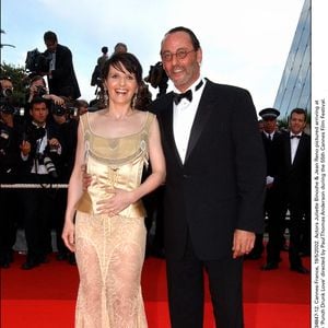 Les acteurs Juliette Binoche et Jean Reno arrivent à la projection du nouveau film 'Punch Drunk Love' réalisé par Paul Thomas Anderson lors du 55ème Festival de Cannes. © Hahn-Nebinger-Petit/ABACA. Cannes-France, 19/5/2002.