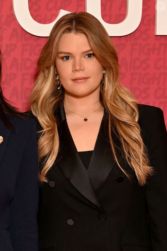 Camille Gottlieb, la fille de Stéphanie de Monaco, profite d’un moment gourmand à Monte‑Carlo.

Camille Gottlieb durant la soirée de gala du "Fight Aids Cup 2026" à l'hôtel Fairmont Monte-Carlo à Monaco, après la sixième édition de la Fight Aids Cup, un match de football caritatif au stade Louis II qui a opposé l'équipe du Cirque FC de la princesse Stéphanie et les Barbagiuans du prince Albert. 

© Bruno Bebert / Bestimage