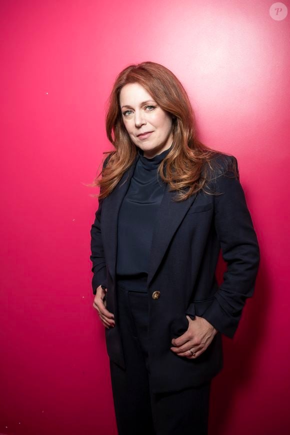 Isabelle Boulay en backstage de l'enregistrement de l'émission "Serge Lama, le dernier rappel" présentée par F. Bollaert, diffusée le vendredi 21 novembre 2025 sur France 3 à 21h10, au théâtre Marigny à Paris, France, le 29 avril 2025. © Clovis-Moreau/Bestimage