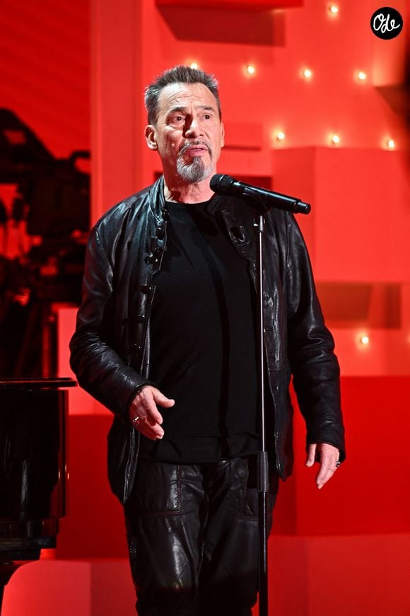 Florent Pagny lors de l'enregistrement de l'émission "Vivement dimanche" au studio Gabriel à Paris, le 10 novembre 2023, présentée par M.Drucker et diffusée le 26 novembre 2023 sur France 3.

© Guillaume Gaffiot / Bestimage