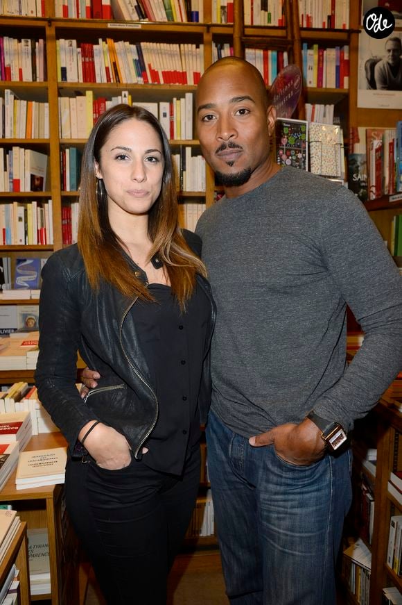 "Ça fait quelque chose de vivre un moment qu’on a si longtemps imaginé", a-t-il fait savoir. 
Charlotte Namura et Jean-Luc Guizonne - Dédicace du nouveau livre de Tristane Banon "Love et caetera" à la librairie Delamain à Paris, le 2 avril 2015. COADIC GUIREC / BESTIMAGE