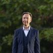 Endetté, Stéphane Bern a été contraint de vendre son mobilier : des objets exceptionnels mis aux enchères