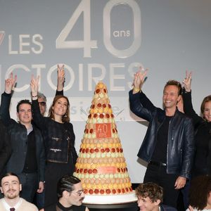 Exclusif - Virginie Petit, directrice artistique des Victoires, Vincent Frèrebeau, président des Victoires, Didier Varrod, directeur musical des antennes de Radio France, Léa Salamé, Cyril Féraud, Alexandra Redde-Amiel, directrice des divertissements et des jeux du groupe France Télévisions, Jean-Philippe Lemonnier, producteur des Victoires, Octavie de Tournemire, directrice executive des cérémonies, Solann, Pierre Garnier,  Lucky Love, Aliocha Schneider, Yoa, Styleto lors de la conférence de presse à l'occasion des quarante ans des Victoires de la Musique dans les locaux de France Télévisions le 13 janvier 2025 en présence des révélations masculines et féminines de l'année.

 La Cérémonie des 40èmes Victoires de la Musique se tiendra en direct de la Seine Musicale vendredi 14 février 2025. Elle sera diffusée sur France 2 et France Inter à partir de 21h10 et présentée par L.Salamé et C.Féraud.

© Coadic Guirec / Bestimage
