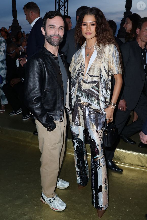Nicolas Ghesquiere et Zendaya assistent au défilé Louis Vuitton printemps/été 2024 lors de la semaine de la mode masculine printemps/été 2024 à Paris, le 20 juin 2023 à Paris, en France. Photo Jerome Dominé/ABACAPRESS.COM