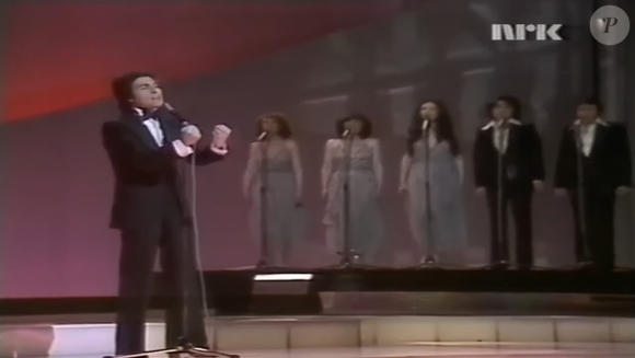 "Côtoyant au gré ses tournées des artistes comme Serge Gainsbourg, Mike Brant, Michèle Torr et Serge Lama, le musicien avait tenté, sans succès, de représenter la France en 1977 avec le titre 'Pour oublier Barbara', avant de gagner la sélection nationale l'année suivante grâce à 'Il y aura toujours des violons', dont les paroles romantiques sont signées Didier Barbelivien." 

Eurovision 1978 – France – Joël Prévost – Il y aura toujours des violons