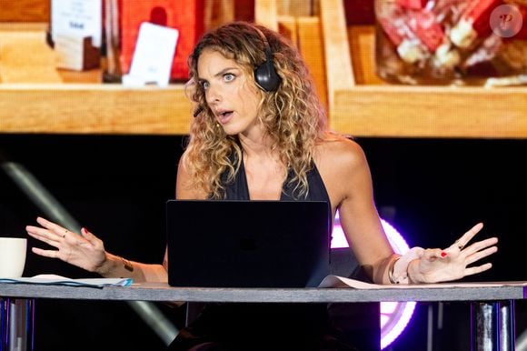 Semi-exclusif - Camille Lavabre lors de la première édition du "Do You Comedy" à la Citadelle de Saint-Tropez, Côte d'Azur, France, le 29 juin 2025. © Cyril Moreau/Bestimage