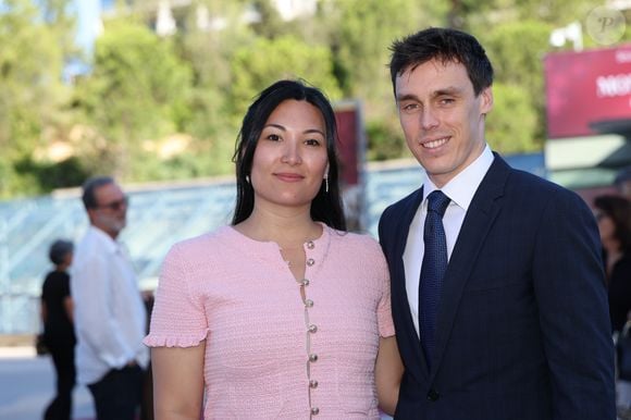 Sur les réseaux, elle a partagé le discours de Louis Ducruet accompagné d'un smiley avec des étoiles à la place des yeux.

Louis et Marie Ducruet lors de l'inauguration de l'exposition "Monaco et les Napoléon(s) - Destins croisés", au Grimaldi Forum à Monaco, le 10 juillet 2025.

Photo : Bruno Bebert / Bestimage
