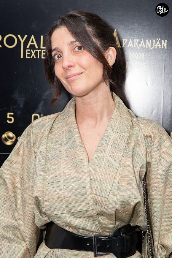 Sur les photos du diaporama, Gaëlle Constantini partage un cliché avec Kavinsky ainsi que plusieurs instants de ce voyage loin de la capitale. 

Exclusif - Gaëlle Constantini - Soirée à la suite Sandra & Co lors du 76ème Festival International du Film de Cannes le 27 mai 2023. @ Aurelio Stella/Bestimage