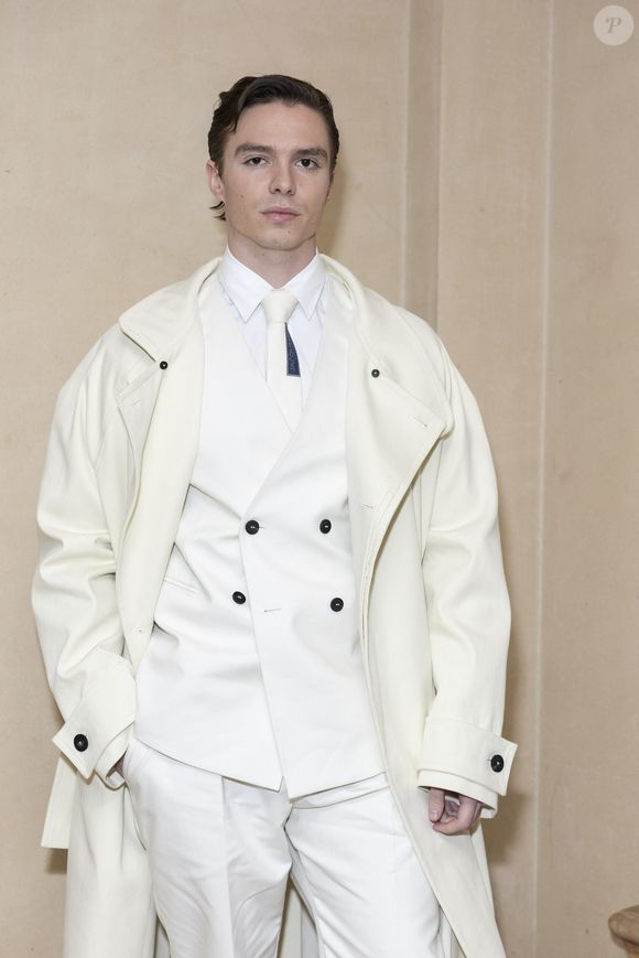 Nicholas Alexander Chavez - Photocall du défilé Jacquemus au 51 rue Raynouard lors de la Fashion Week Masculine prêt-à-porter Automne/Hiver 2025-2026 à Paris, le 26 janvier 2025. 
© Olivier Borde / Bestimage
