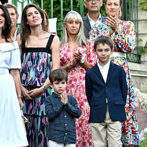 Le prince Albert II de Monaco, sa femme la princesse Charlene et leurs  enfants, le prince héréditaire Jacques et la princesse Gabriella, accompagnés de Charlotte Casiraghi, de son fils Raphaël Elmaleh, de Dimitri Rassam, son mari et de leur fils Balthazar, entourés des membres du Conseil Municipal ont participé au traditionnel pique-nique des Monégasques « U Cavagnëtu » au parc Princesse Antoinette, à Monaco, le 9 septembre 2023. © Bruno Bebert / Bestimage