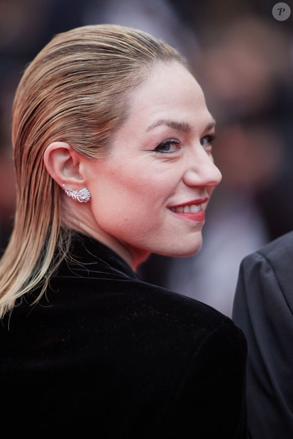 Emilie Dequenne - Montée des marches du film « Kaibutsu (Monster) » lors du 76ème Festival International du Film de Cannes, au Palais des Festivals à Cannes. Le 17 mai 2023
© Jacovides-Moreau / Bestimage