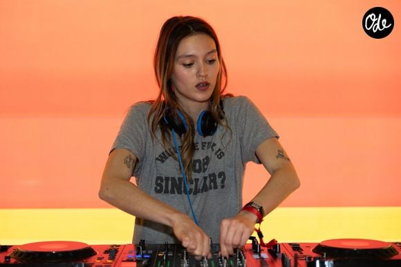 Bob Sinclar a expliqué qu'il n'avait jamais gâté ses enfants matériellement et qu'il les avait toujours encouragés à se débrouiller seuls.

Paloma Le Friant au studio d'enregistrement éphémère installé par Apple au cœur de l'Apple Store des Champs-Élysées à Paris le 27 mars 2026.

© Florian Lavielle/Bestimage