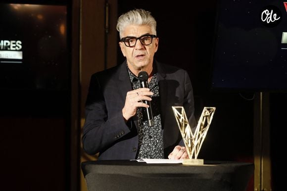 “Ça fait longtemps que l'on me dit : bon, quand vas-tu lancer un projet autour de Goldman ? Là, c'était le moment", confie l'homme de radio. 

Didier Varrod, directeur musical des antennes de Radio France - Conférence de presse des Victoires de la Musique 2023 au Casino de Paris, France, le 9 janvier 2023. © Christophe Clovis/Bestimage
