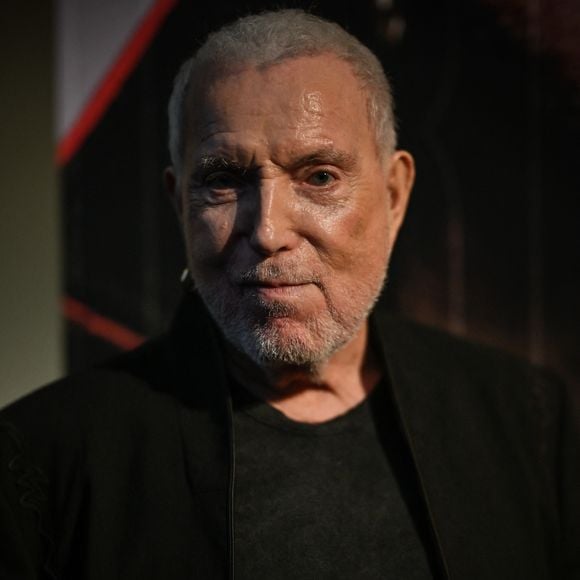 Avec "Noir et Blanc", sorti en 1986, Bernard Lavilliers abordait déjà les injustices et les combats contre l’oppression.

Une rencontre musicale avec Bernard Lavilliers pour une avant-première de son nouvel album lors du 18e Festival du film Lumière de Lyon, en France, le 13 octobre 2026. Photo de Julien Reynaud/APS-Medias/ABACAPRESS.COM