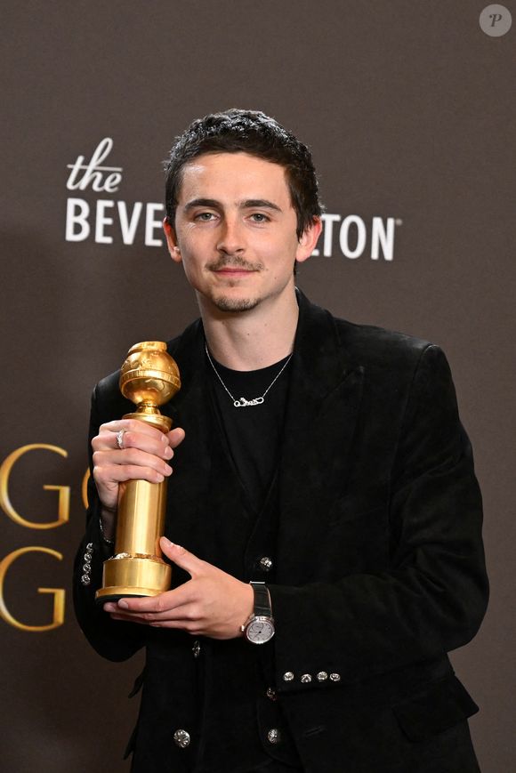 Timothée Chalamet dans la salle de presse lors de la 83ème cérémonie des Golden Globes, au Beverly Hilton. © Kevin Sullivan via ZUMA Press Wire / Bestimage