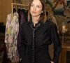 A noter que ce choix, il est également validé par une autre célèbre journaliste 

Exclusif - Isabelle Ithurburu - Présentation de la nouvelle collection de la marque Oud automne/hiver 2025-2026 dans les salons Lafayette à Paris.
© Jeremy Melloul / Bestimage