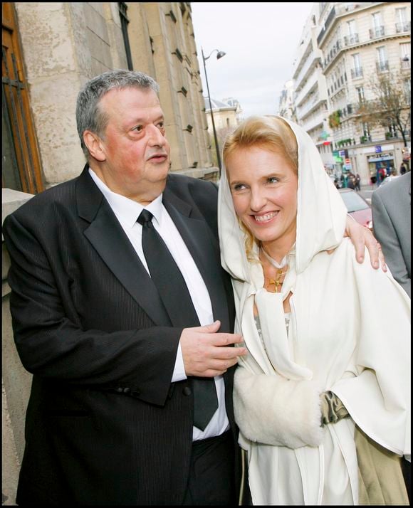 MARIAGE DE GUY CARLIER ET JOSEPHINE DARD A LA MAIRIE DU 18EME ARRONDISSEMENT A PARIS
©DOMINIQUE JACOVIDES / BESTIMAGE