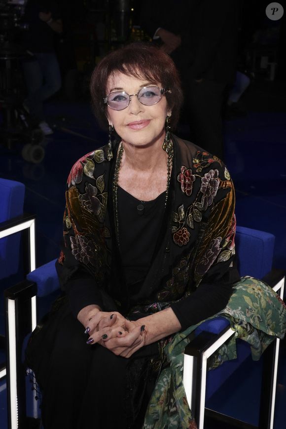 Exclusif - Anny Duperey, lors de l'enregistrement de l'émission "La Boîte à secrets", présentée par F.Bollaert et diffusée le 10 octobre 2025 sur France 3, dans les studios du Lendit à Saint-Denis, Seine Saint-Denis, France, le 22 septembre 2025. © Jack Tribeca/Bestimage