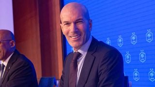 Zinédine Zidane : Après Fabien Barthez, il rappelle une figure emblématique de France 98 dans son staff