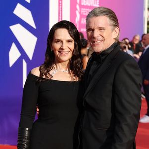 Juliette Binoche et Ethan Hawke lors de l'ouverture de la 52ème édition du Festival du Cinema Américain de Deauville, France, le 4 septembre 2026.
© Denis Guignebourg/Bestimage