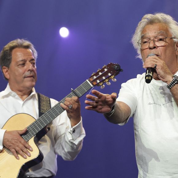 Exclusif - Chico Bouchikhi et Nicolas Reyes - Chico & The Gypsies célèbrent 45 ans de carrière au Palais des Congrès avec un concert symphonique inédit le 24 mai 2025. Portés par 80 musiciens et des invités prestigieux, leurs tubes cultes ont résonné dans une version grandiose, entre rumba, flamenco et symphonie.
© Guirec Coadic / Bestimage